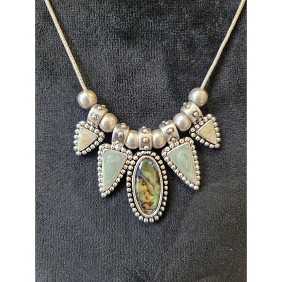 Womens Boho Pendant Necklace Silver Tone Green Stone Tribal Style Beaded Design - Picture 3 of 7